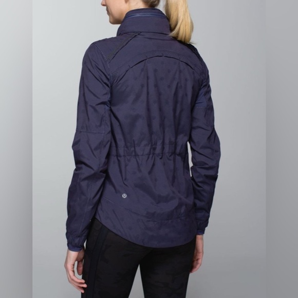 🍋Lululemon Spring Forward Jacket- Stripe Dot Cadet Blue/ Size 2 - Picture 2 of 11